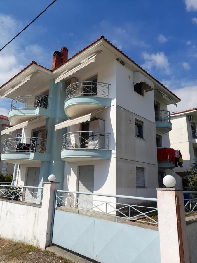 Dominikis Appartment Néa Péramos Extérieur photo
