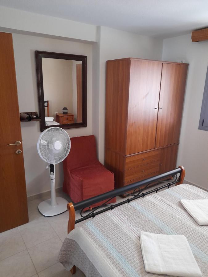 Dominikis Appartment Néa Péramos Extérieur photo